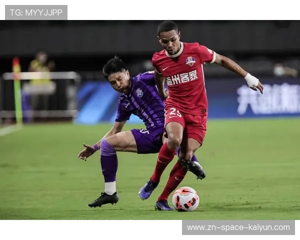 梅州客家攻击线上整体火力输出一般，香港籍球员茹子楠复出